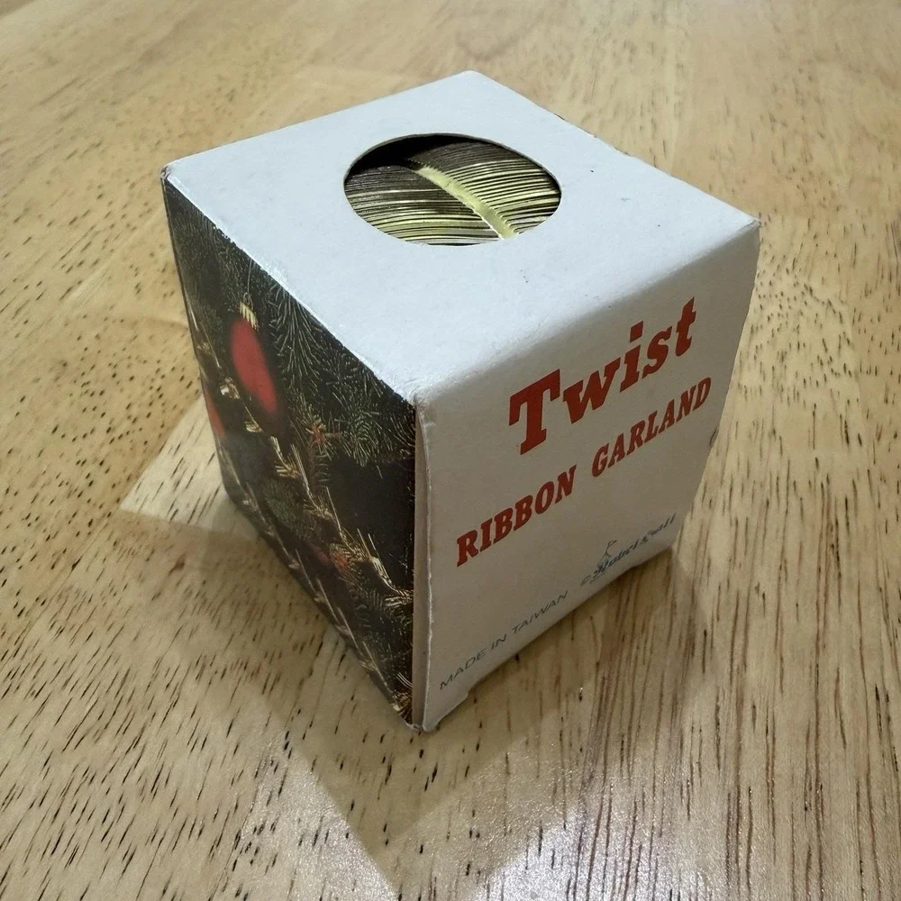 1970s Twist Ribbon Garland Gold Metallic Christmas‎ Decor Robel Hall Unused NOS